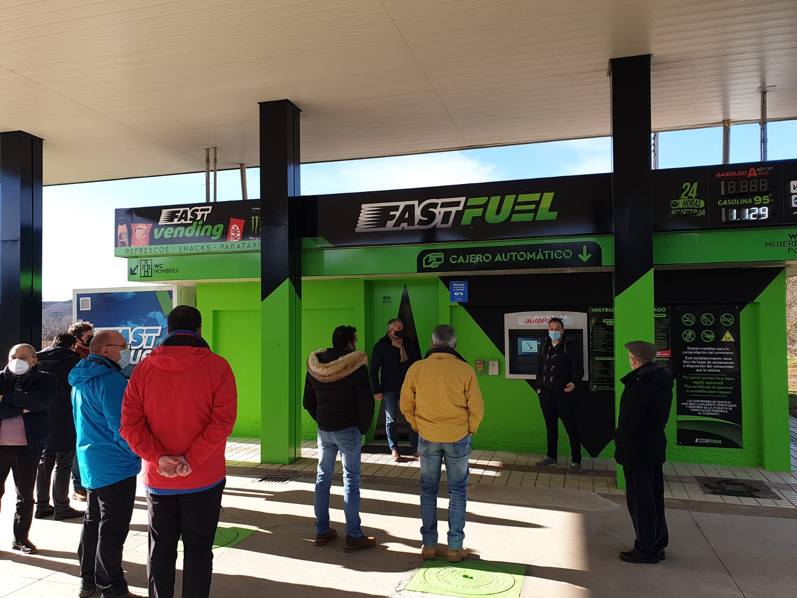 Fotos: Fast Fuel Vidanes, innovación y precios económicos