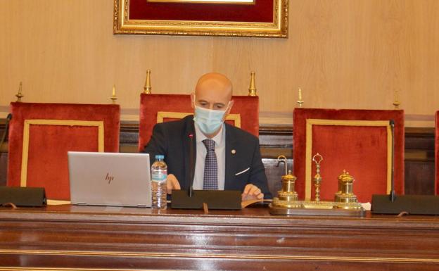 El alcalde de León, José Antonio Diez, durante el pleno de este martes.