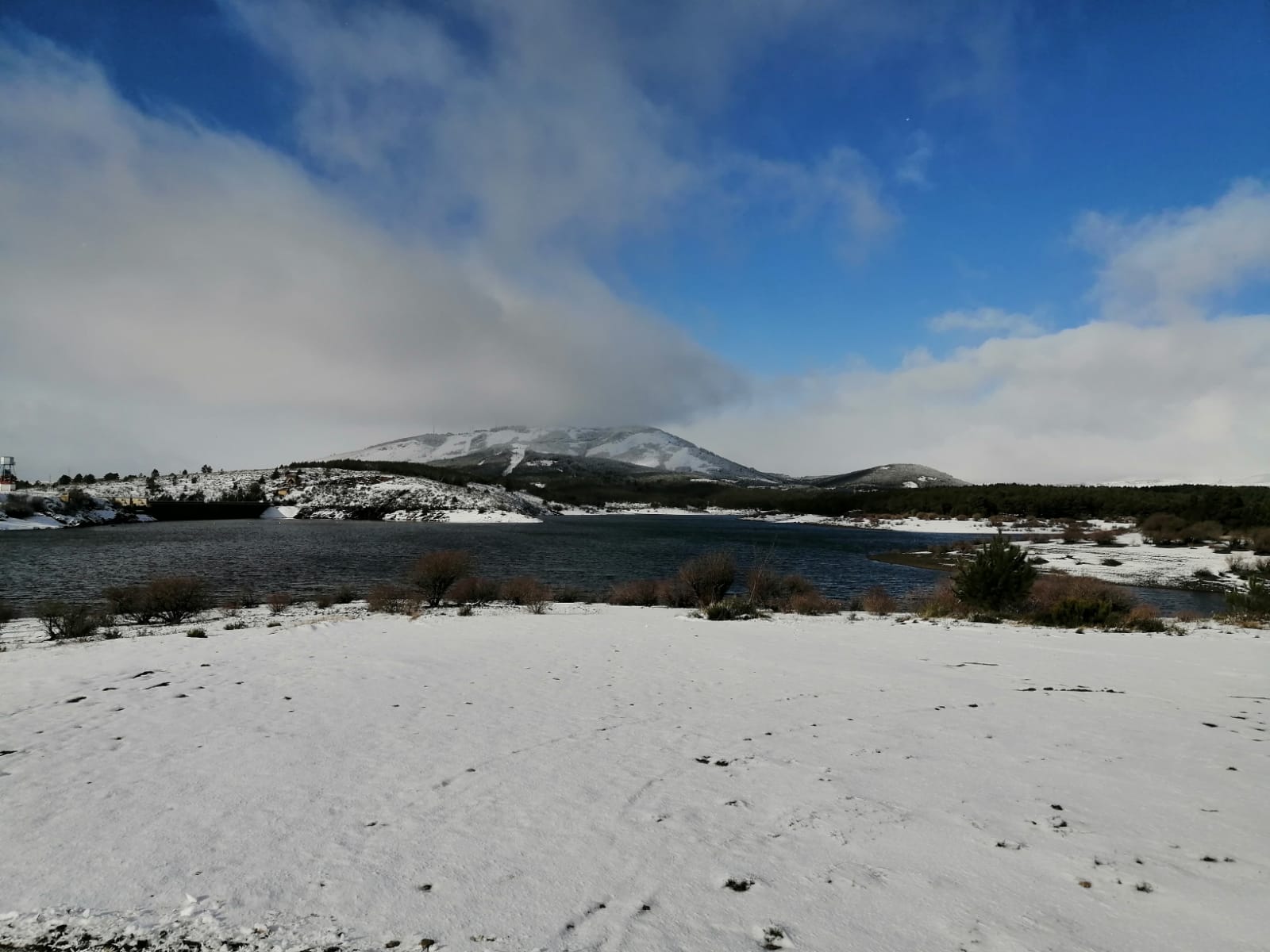 La provincia ya está teñidas de blanco dejando unos bonitos paisajes. 