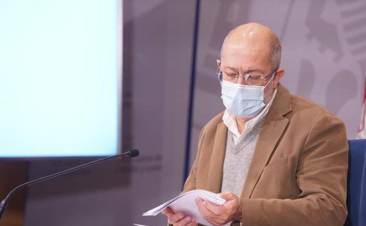 Francisco Igea en un Consejo de Gobierno autonómico.