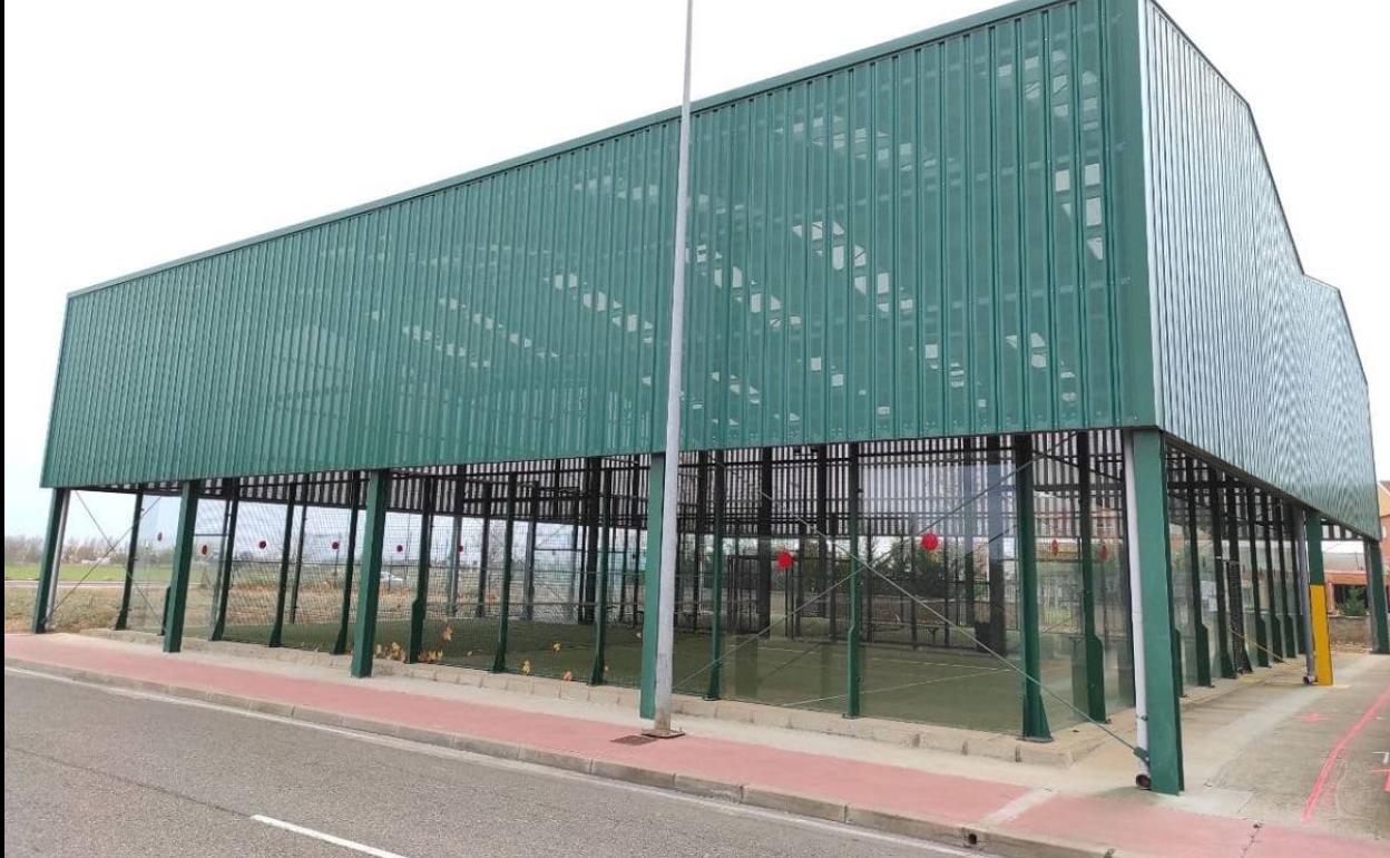 Pista de pádel en Valencia de Don Juan.