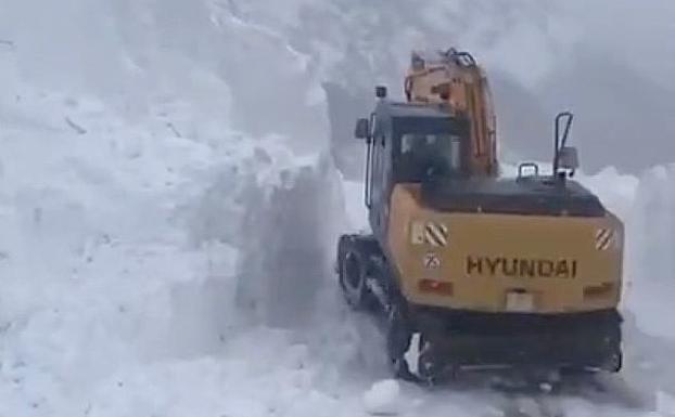 Siete metros de altura de nieve en las inmediaciones de San Isidro