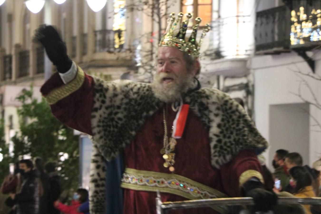 Los Reyes Magos saludan a los leoneses a su paso por Ordono.