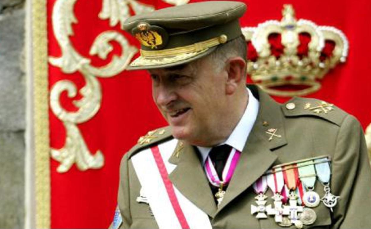 El teniente general Emilio Pérez Alamán, en 2005, cuando era general jefe del mando de Canarias.