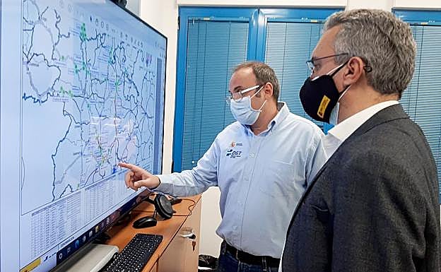 El delegado del Gobierno, Javier Izquierdo, informa sobre el estado de las carreteras ante la borrasca Filomena, desde la DGT.
