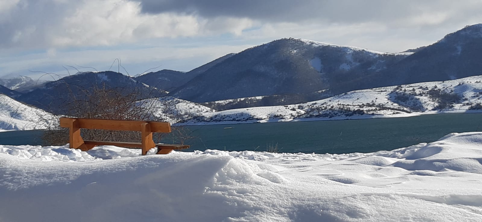 Espectaculares imágenes de Riaño cubierto por la nieve.