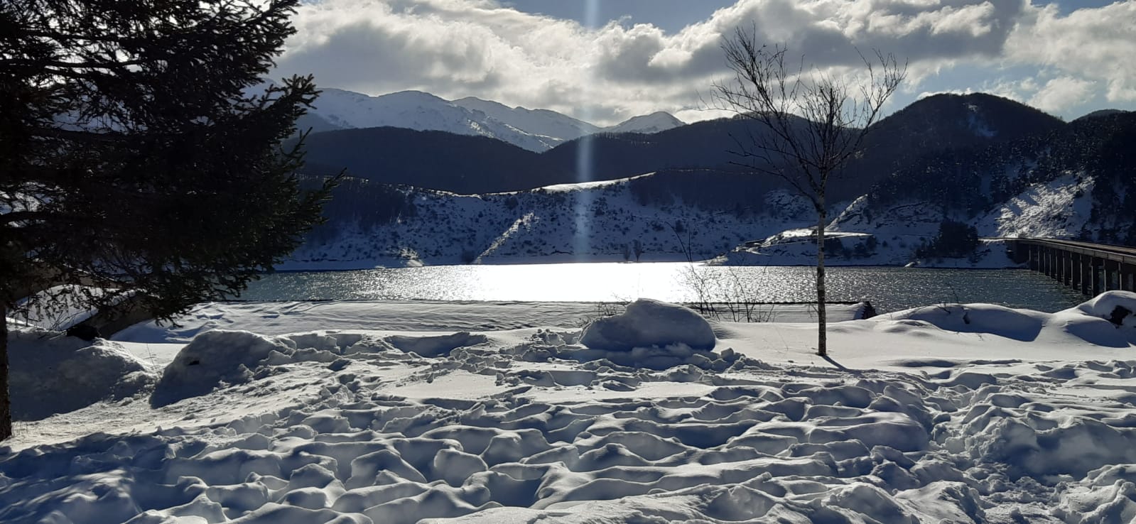 Espectaculares imágenes de Riaño cubierto por la nieve.