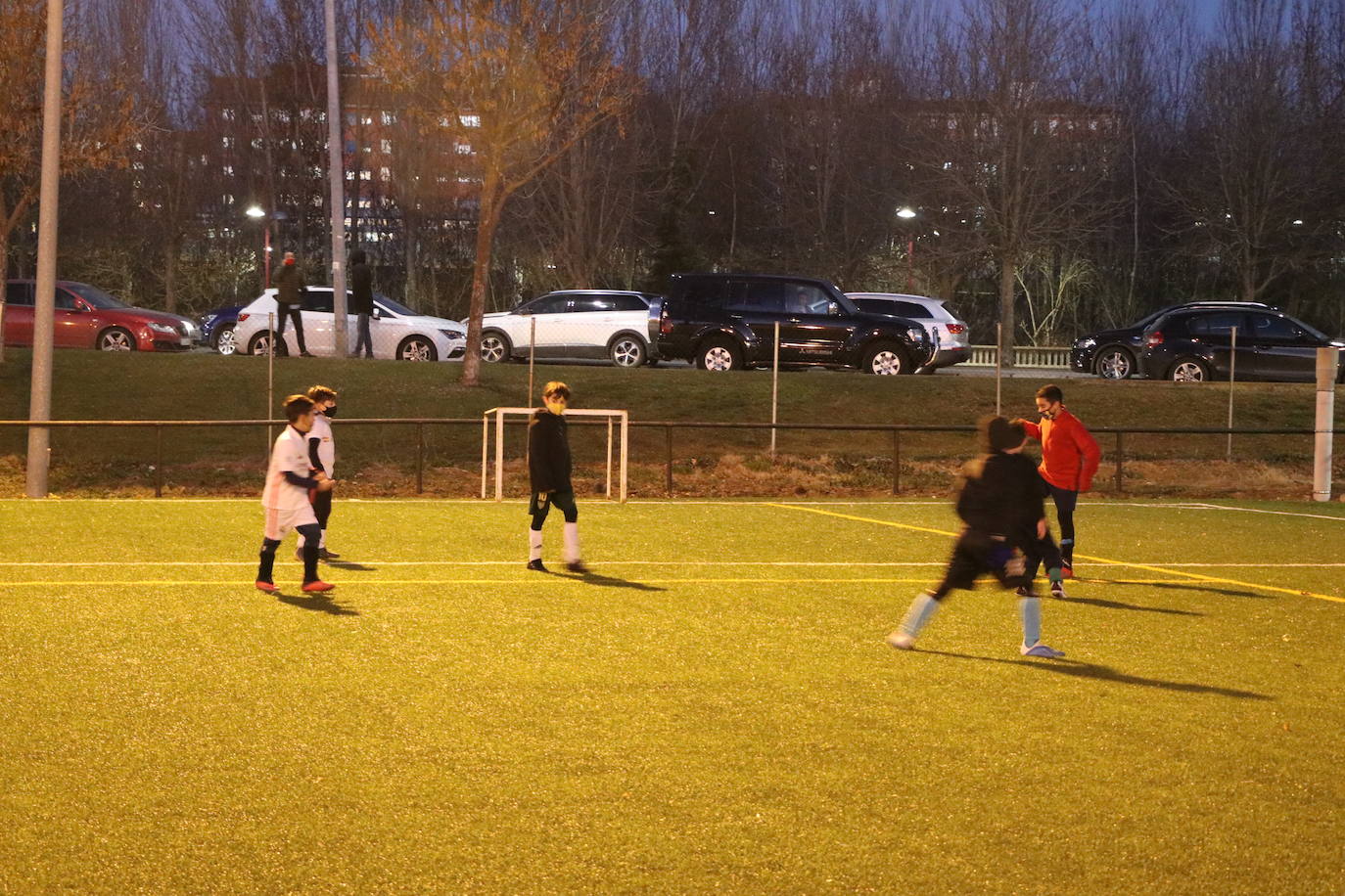 Los niños y niñas federadas de las categorías inferiores regresan a los entrenamientos en León.