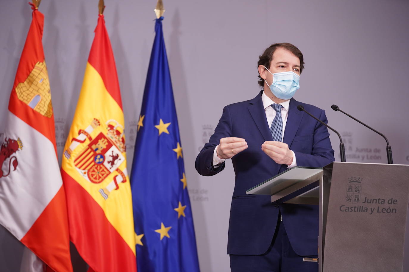 El presidente de la Junta de Castilla y León, Alfonso Fernández Mañueco, ofrece una rueda de prensa telemática para presentar las mejoras en el sistema de atención a la dependencia de la Comunidad. 