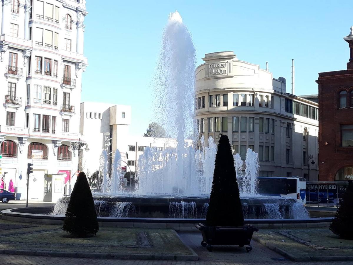 Terrazas del centro de León el primer día de las nuevas restricciones.