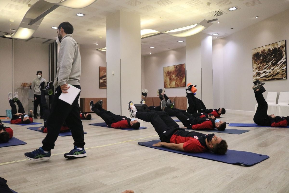 Los jugadores de la cultural durante un entrenamiento.