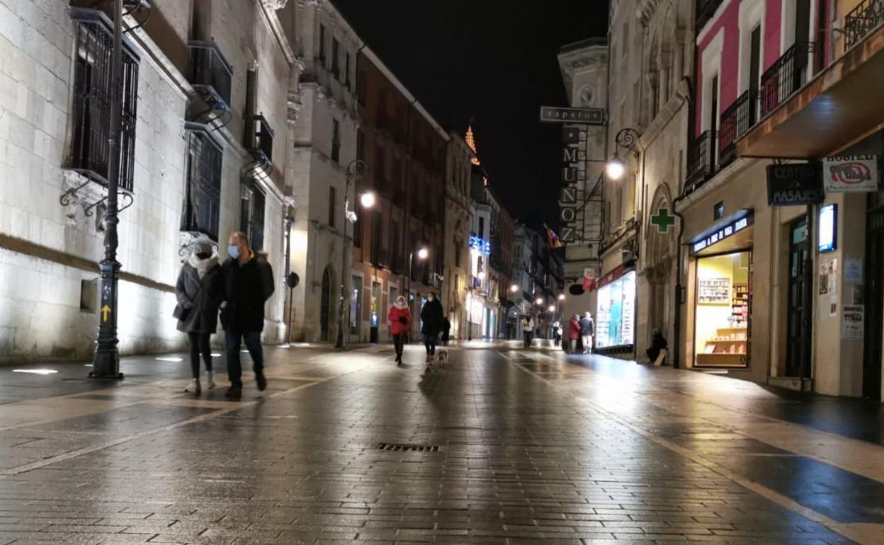 Imagen de la calle Ancha este domingo pasadas las 20.00 horas.