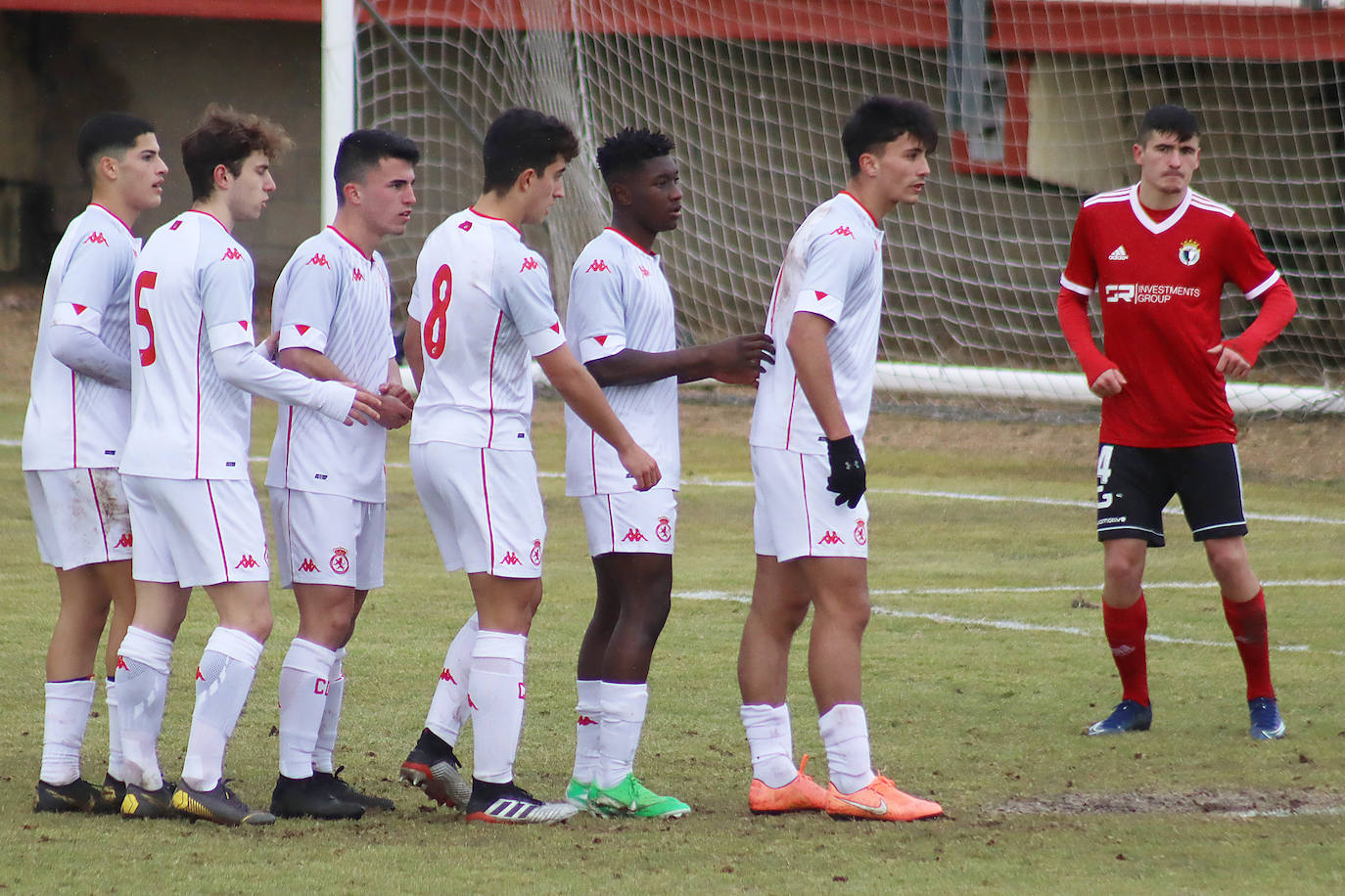 Fotos: Empate épico de la Cultural juvenil ante el Burgos