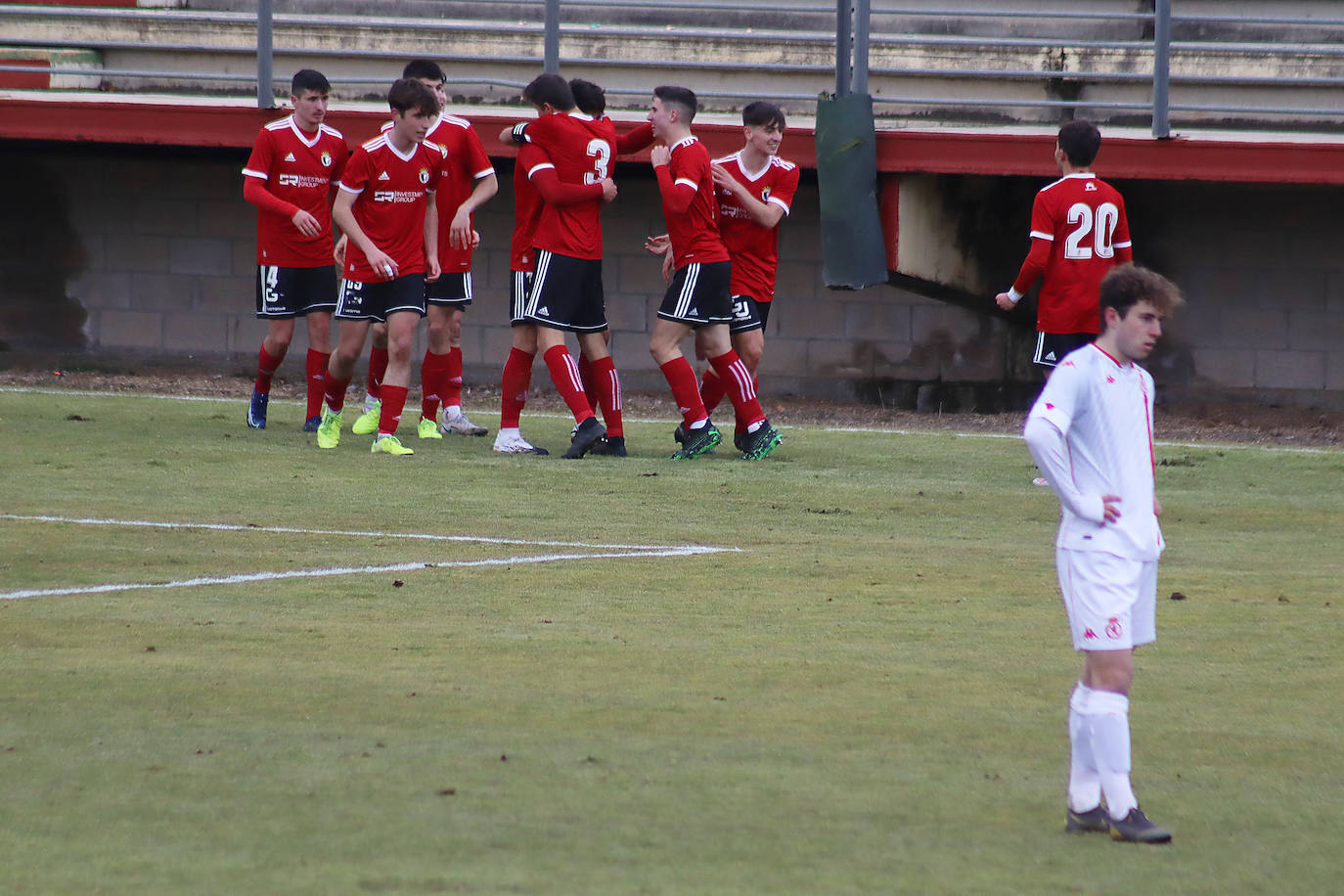 Fotos: Empate épico de la Cultural juvenil ante el Burgos