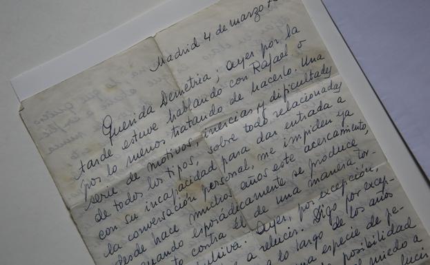 Una de las cartas que componen el archivo de Sánchez Ferlosio.