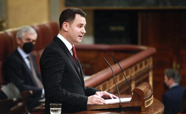 Javier Alfonso Cendón, durante su intervención en el pleno