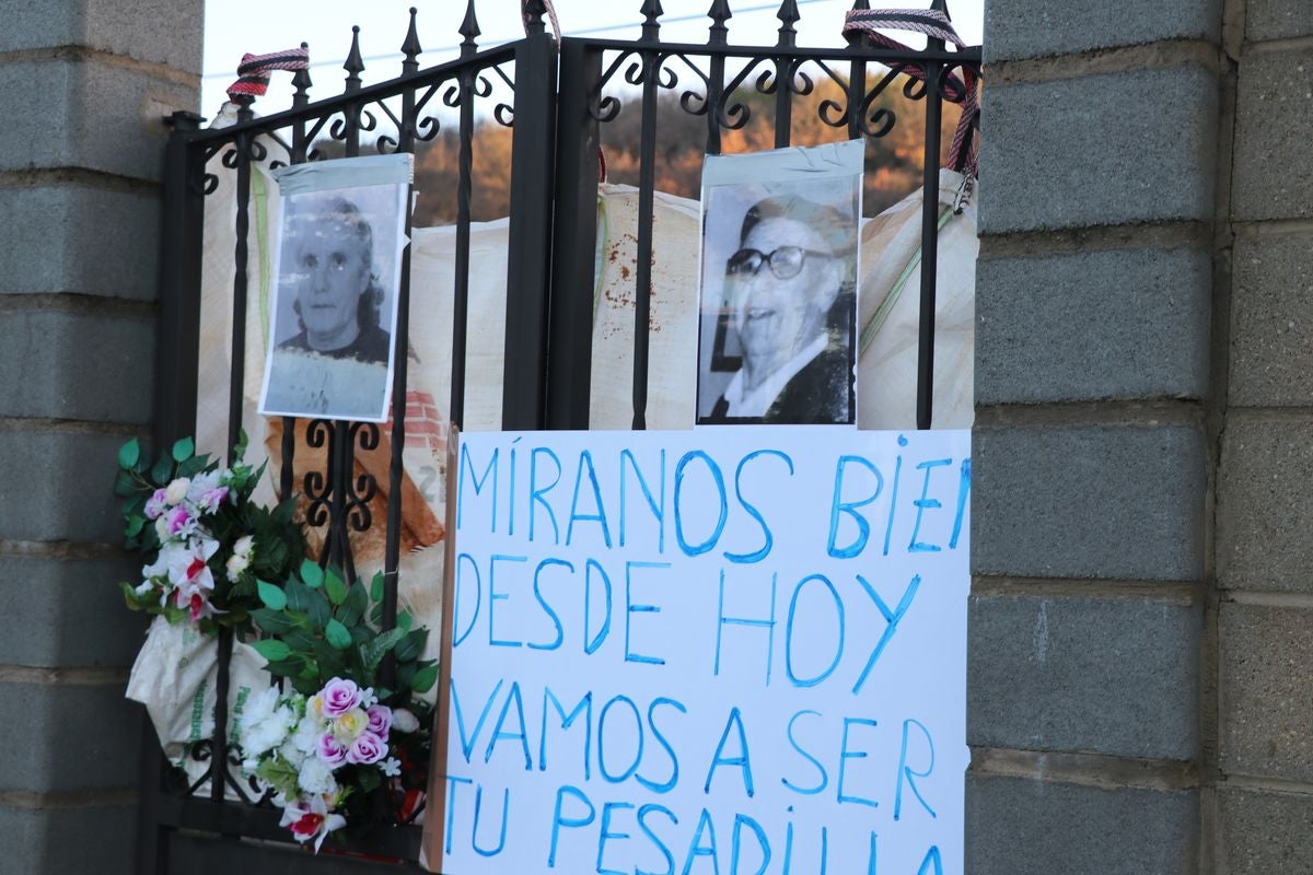 Garrafe de Torío vive un triste momento en la ejecución de una sentencia sobre un cementerio.