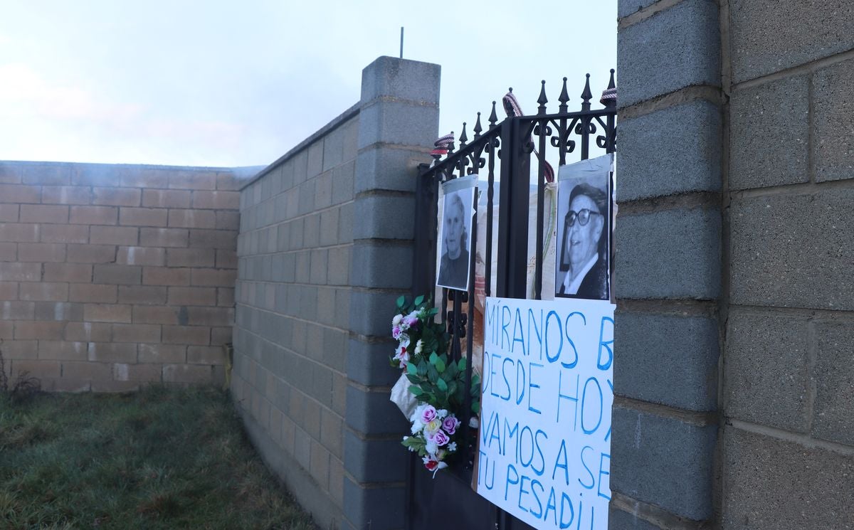 Garrafe de Torío vive un triste momento en la ejecución de una sentencia sobre un cementerio.