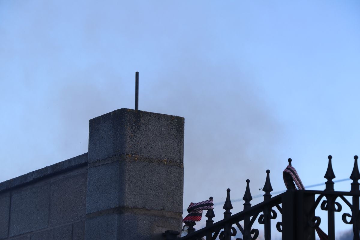 Garrafe de Torío vive un triste momento en la ejecución de una sentencia sobre un cementerio.