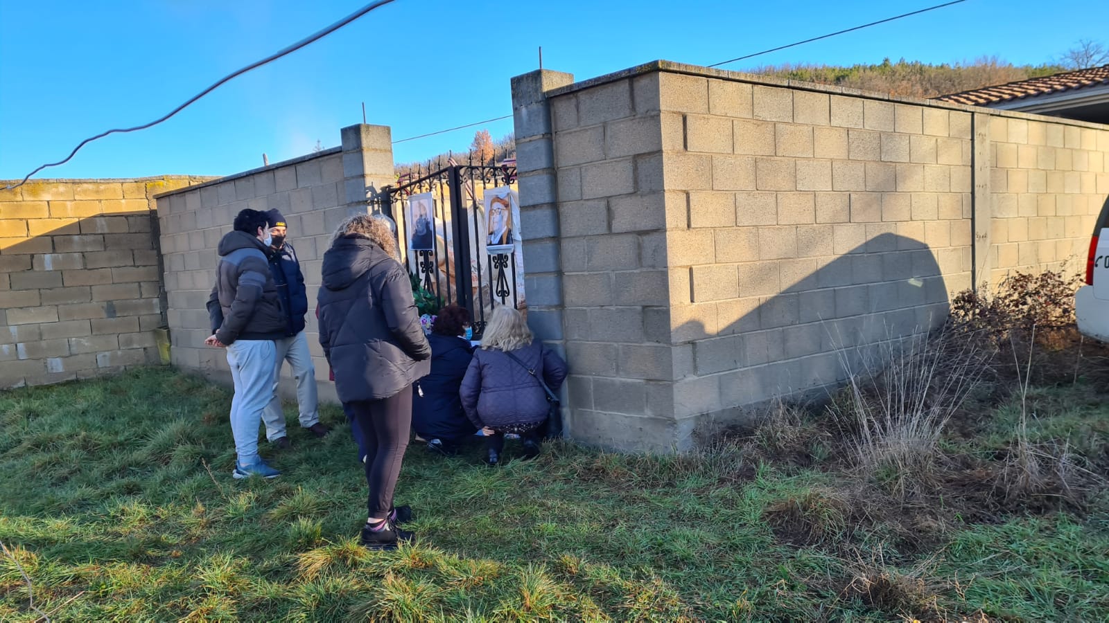 Garrafe de Torío vive un triste momento en la ejecución de una sentencia sobre un cementerio.