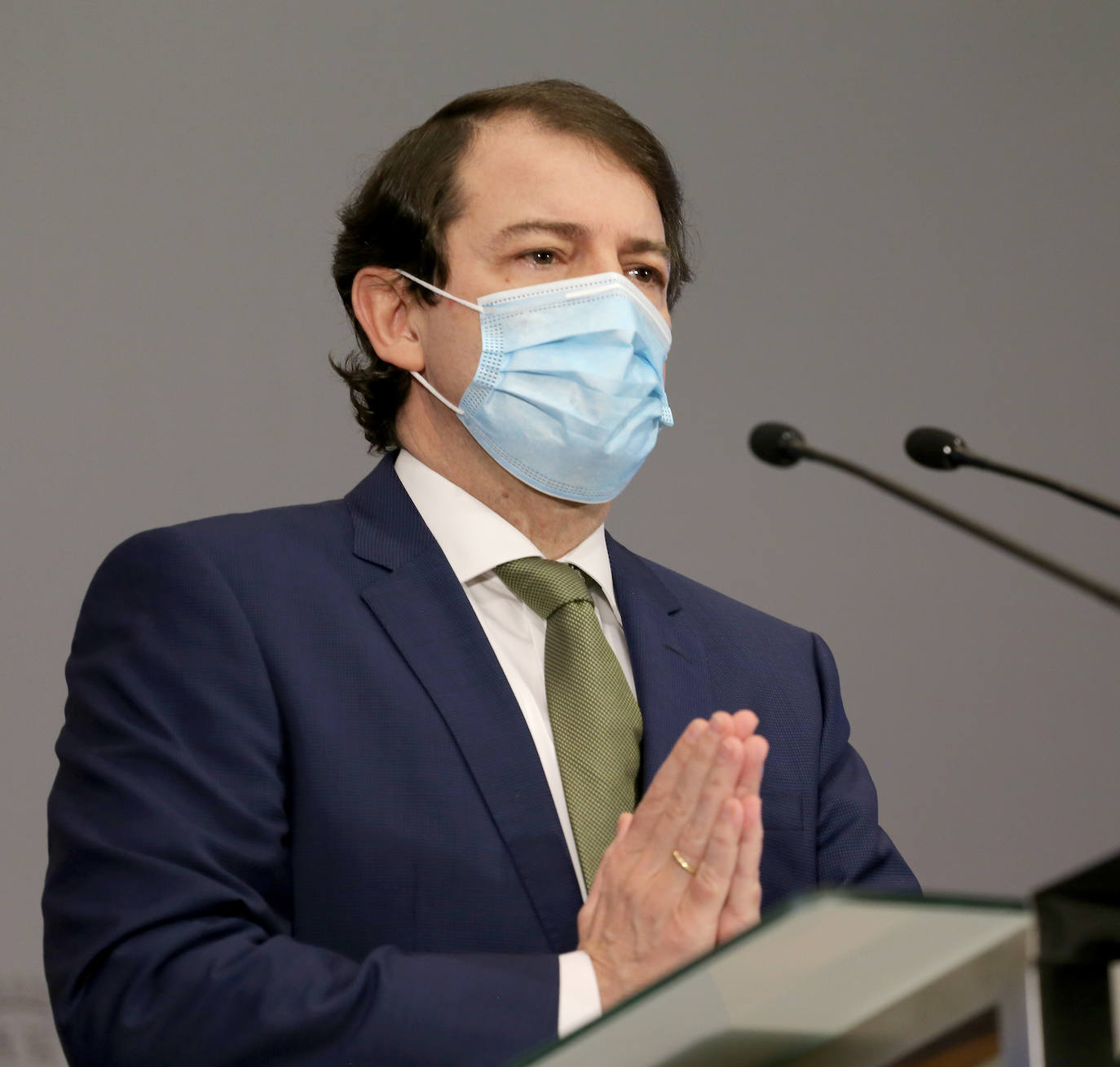 Fotos: El presidente de la Junta comparece para informar de las alegaciones al recurso sobre el toque de queda