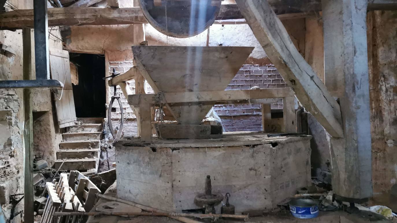 El Val de San Lorenzo, localidad en la que se ubica el molino del Junquillo, se ha propuesto reunir los 30.000 euros que cuesta su rehabilitación e incorporarlo así a su oferta cultural y turística.