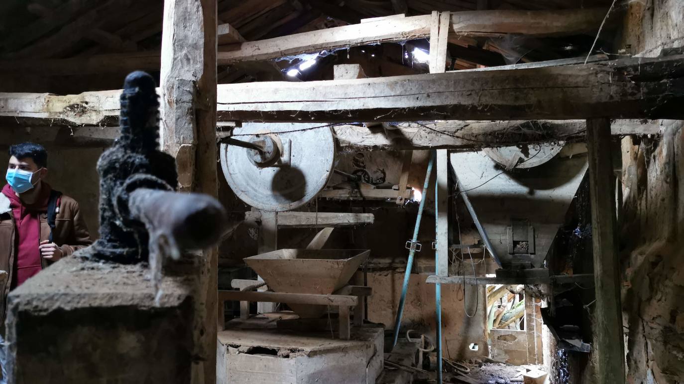 El Val de San Lorenzo, localidad en la que se ubica el molino del Junquillo, se ha propuesto reunir los 30.000 euros que cuesta su rehabilitación e incorporarlo así a su oferta cultural y turística.