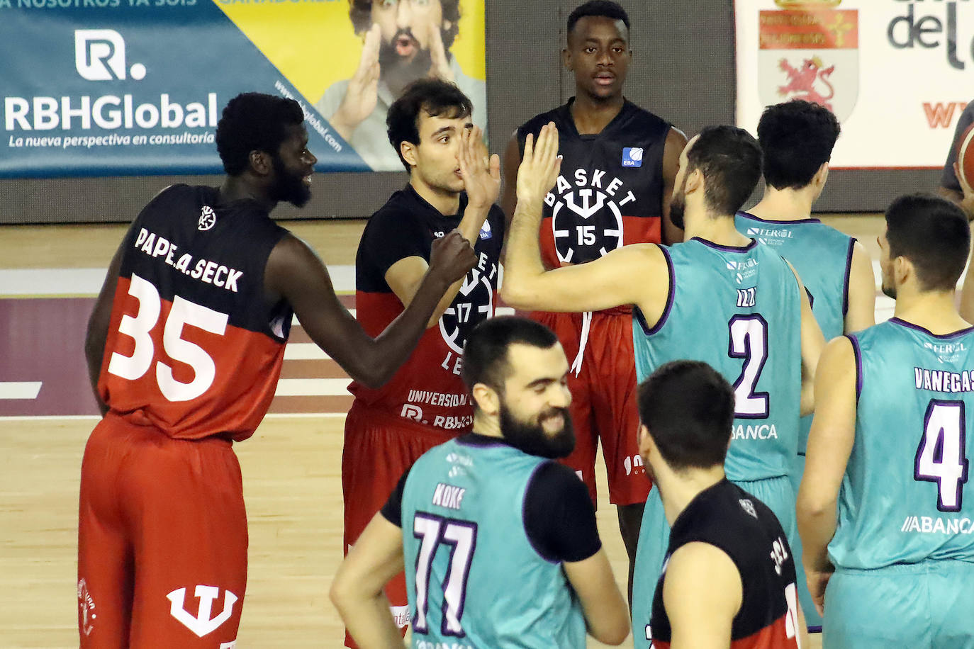 Fotos: Victoria del ULE RBH Global Basket León ante Costa Ártabra