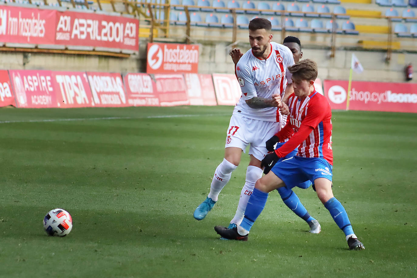 Fotos: Las imágenes del Cultural-Sporting B