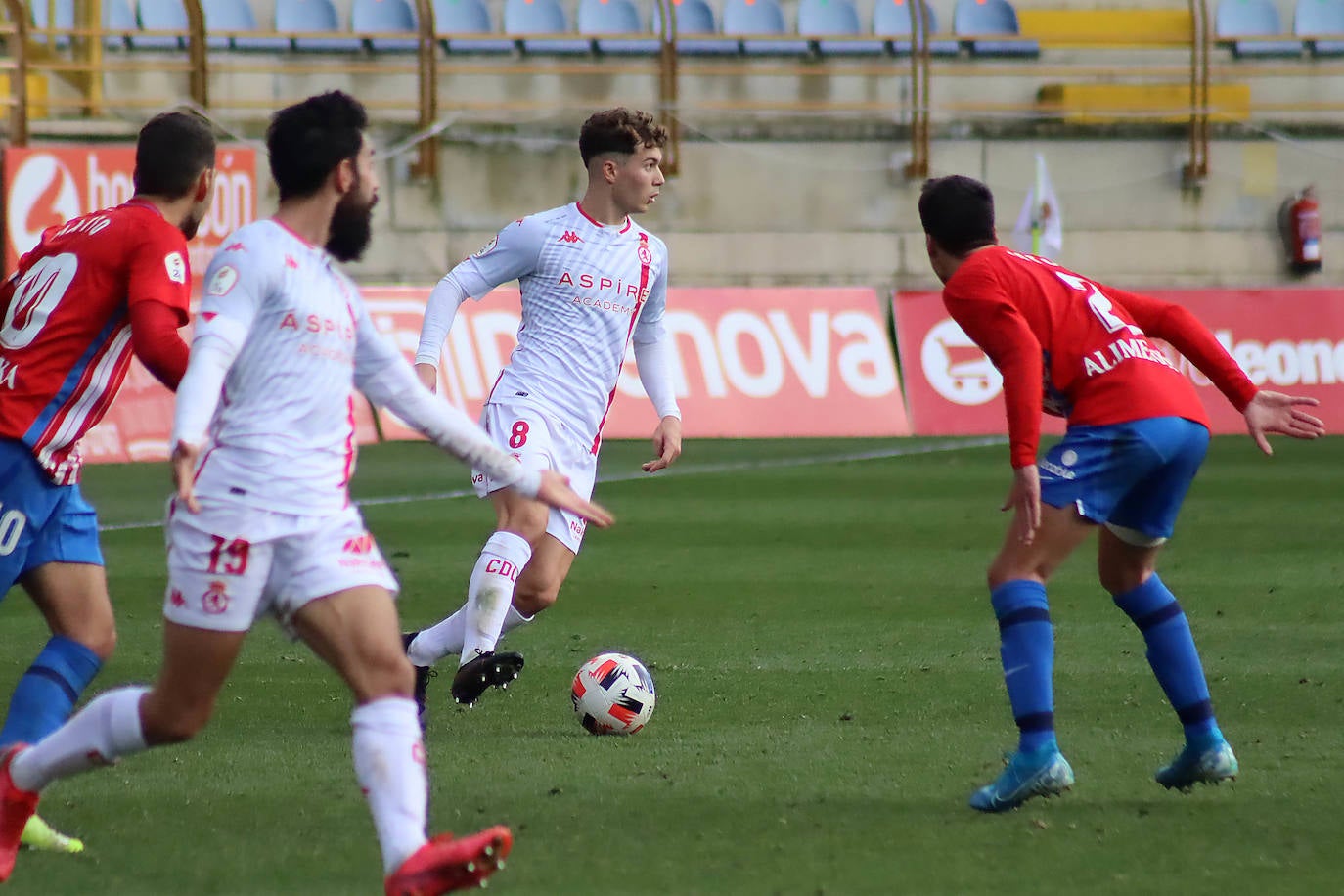 Fotos: Las imágenes del Cultural-Sporting B