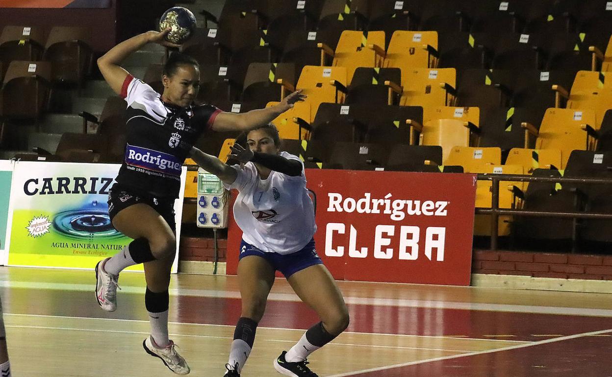 Partido disputado en el Palacio de los Deportes.