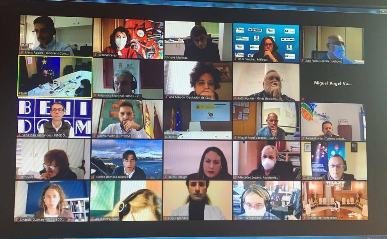 Red de Destinos Inteligentes de España reunidos de forma telemática.