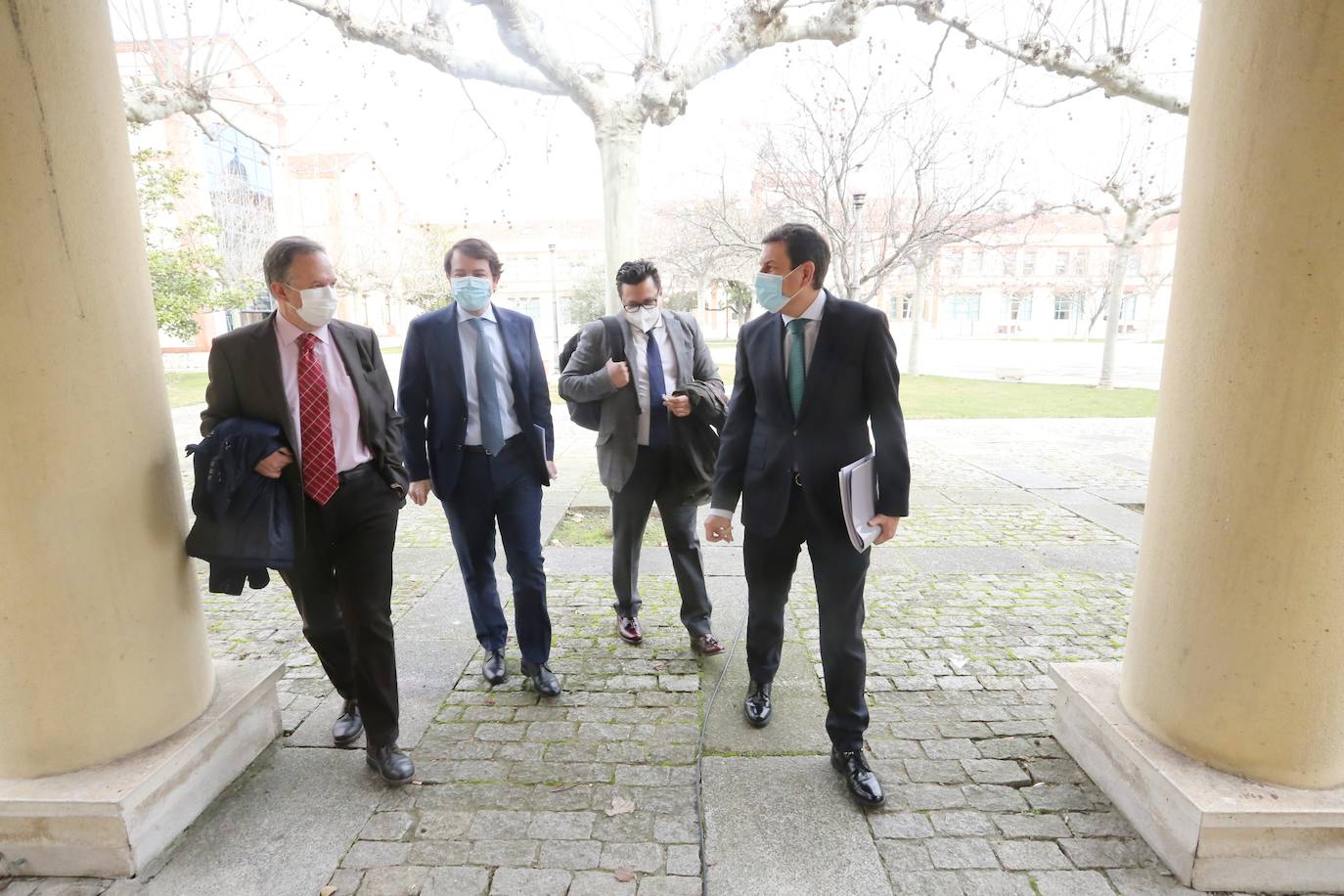 El presidente de la Junta de Castilla y León, Alfonso Fernández Mañueco, celebra una reunión telemática con empresarios de la Comunidad sobre la puesta en marcha de los Fondos de nueva generación de la UE.