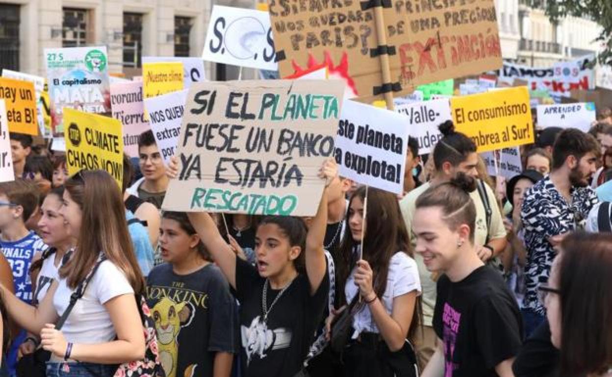 Imagen de archivo de una manifestación por el futuro del planeta.