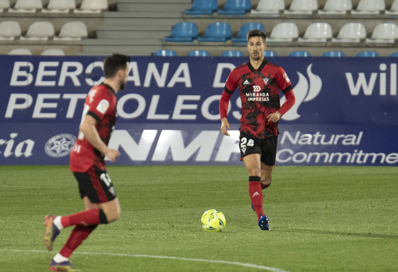 Fotos: Las imágenes del partido entre Deportiva y Mirandés