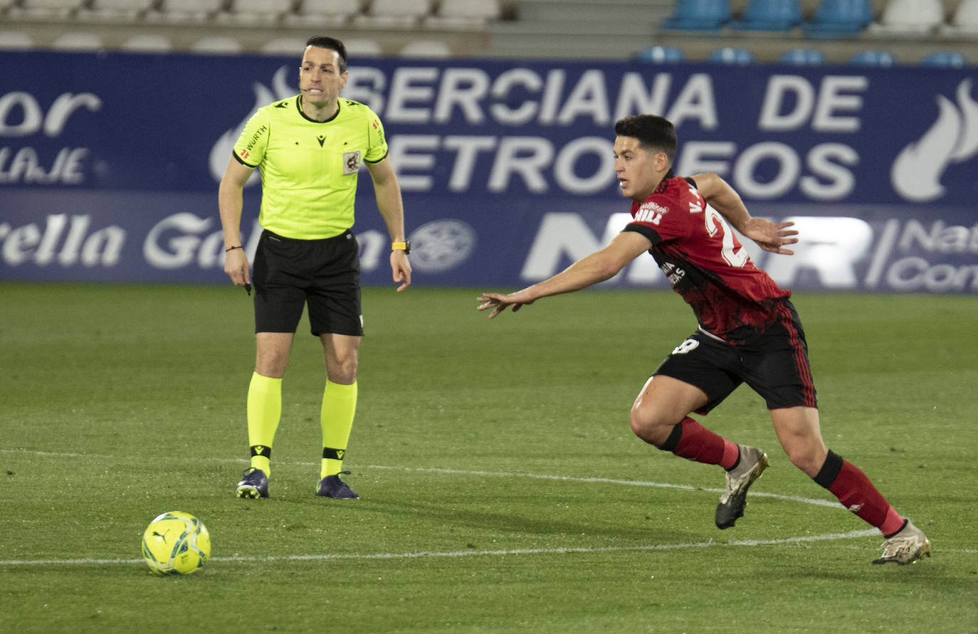 Fotos: Las imágenes del partido entre Deportiva y Mirandés