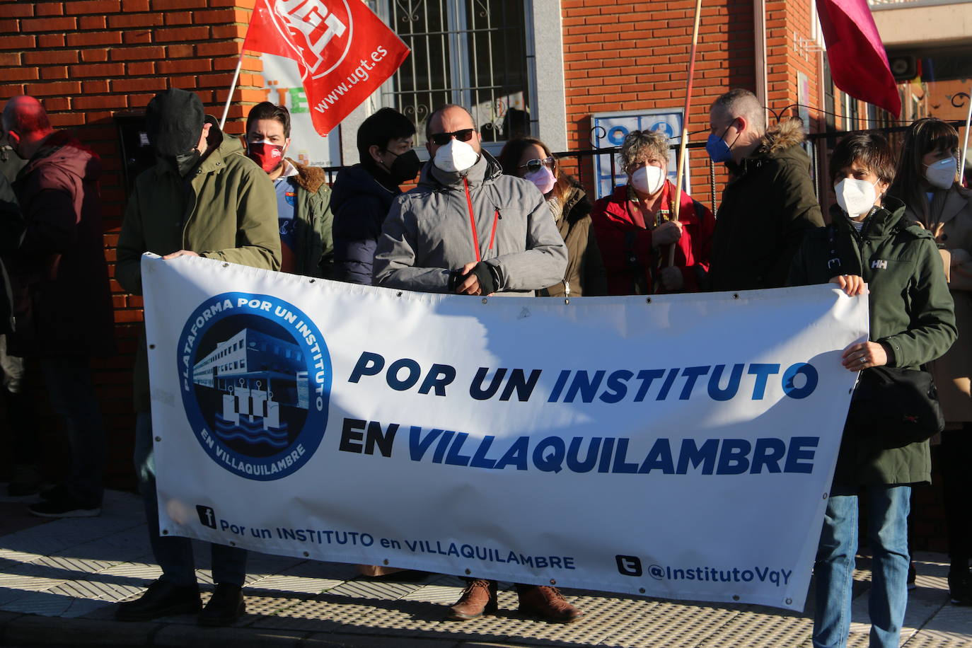 Fotos: Concentración por un Instituto en Villaquilambre