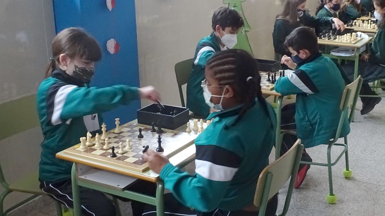 Alumnos, durante una clase práctica.