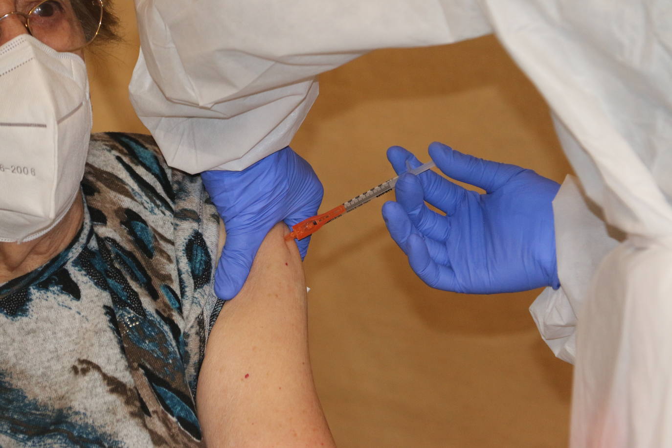 Fotos: Vacunación a mayores de 80 años en el Palacio de Exposiciones