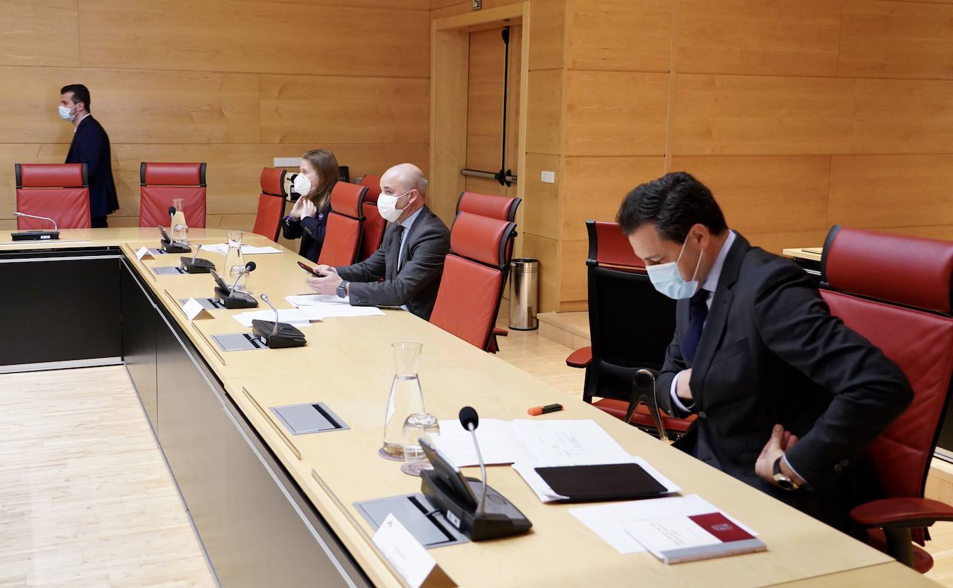 Fotos: Reunión de la Mesa de las Cortes y la Junta de Portavoces