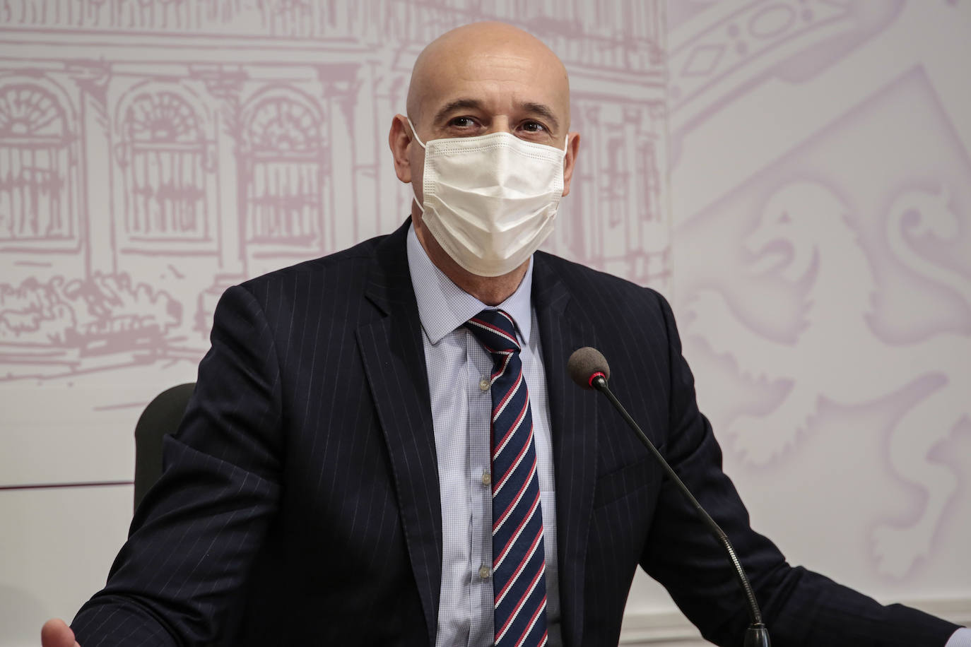 El alcalde y la concejala de Promoción Económica presentan una nueva marca de promoción para la ciudad.