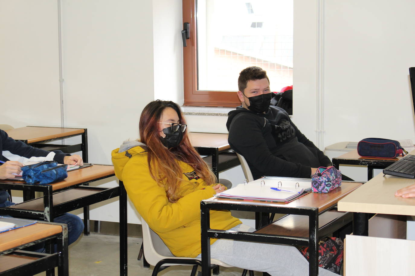 Este centro concertado ofrece Bachillerato y tres niveles de Formación Profesional donde la relación entre profesor y alumno es fundamental para guiar el futuro laboral de sus estudiantes.