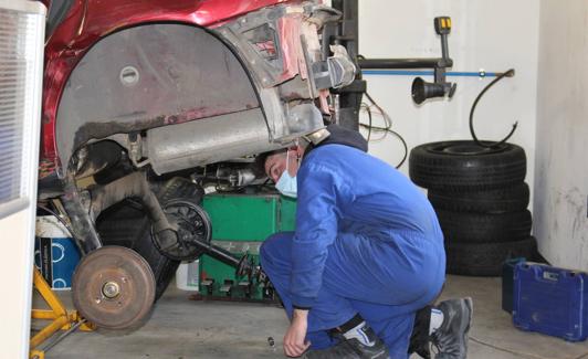 Imagen de alumnos en el centro.