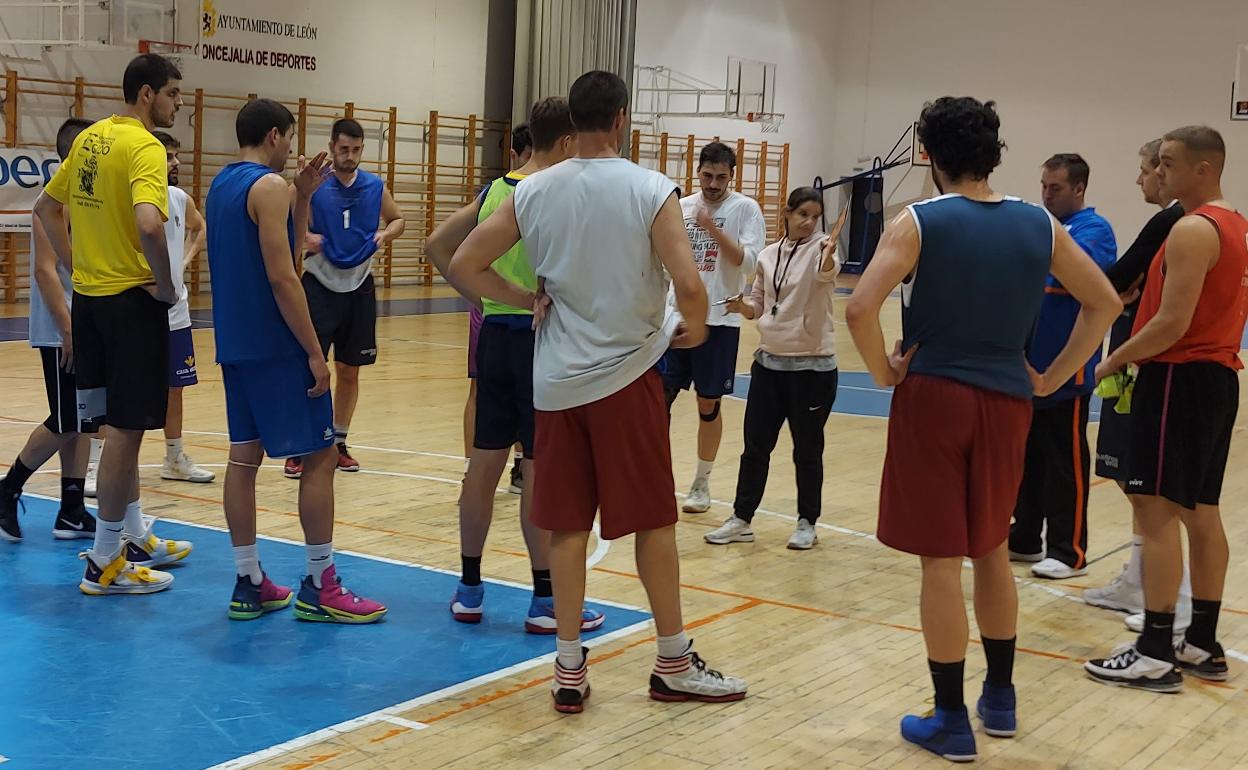 Entrenamiento del conjunto leonés. 