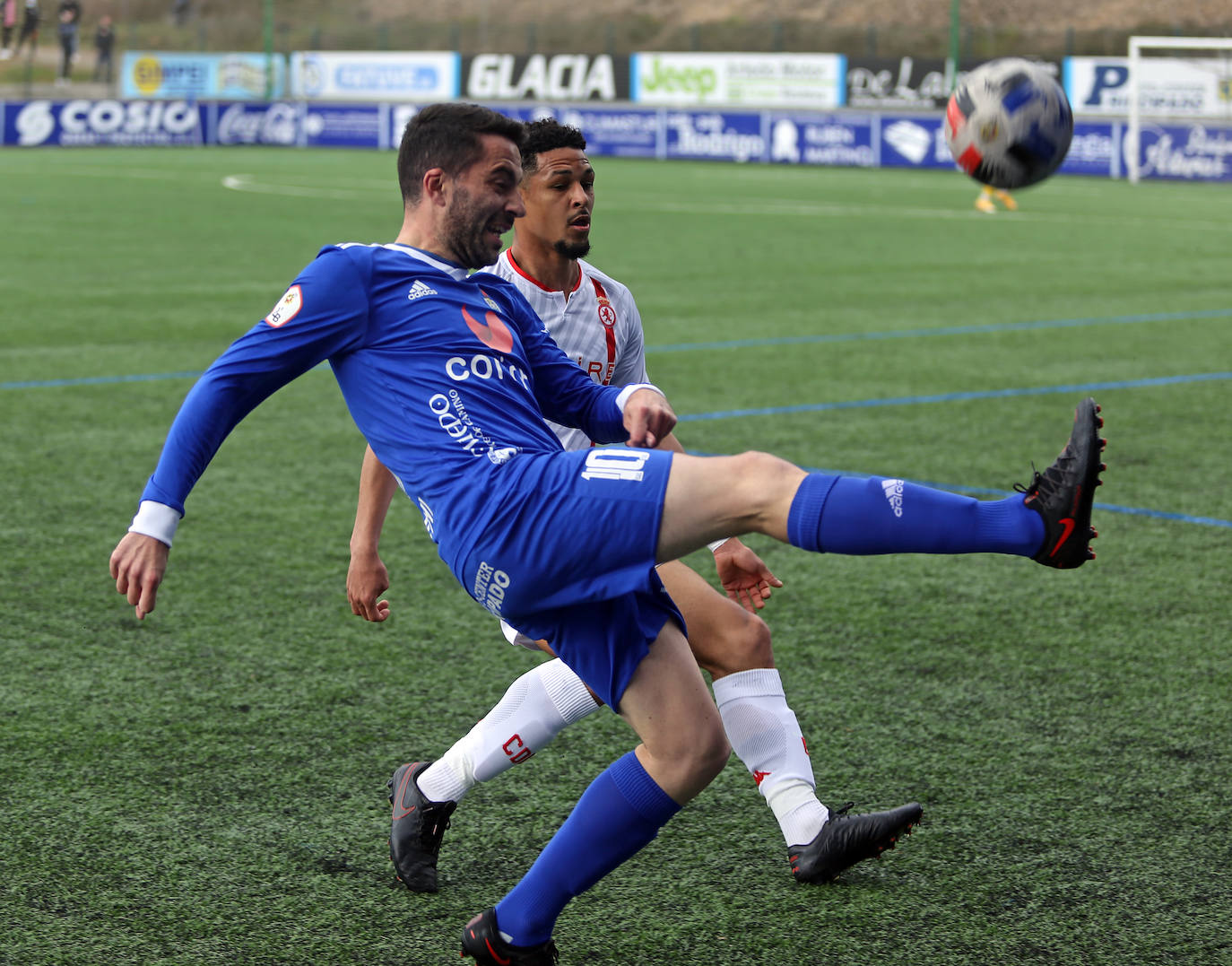 Partido correspondiente al campeonato de Segunda B que se ha disputado en Oviedo.