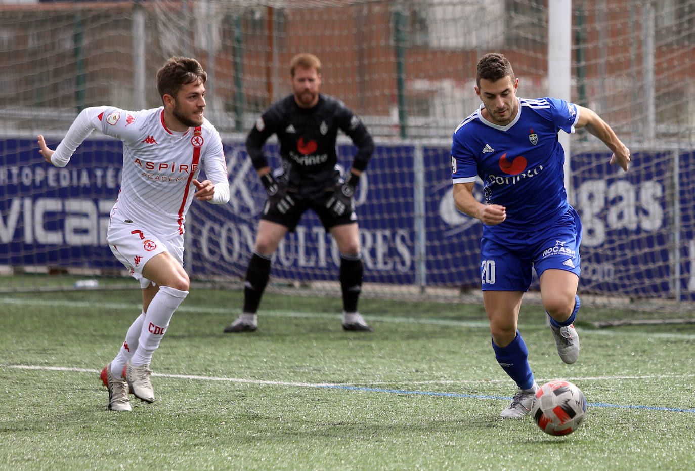 Partido correspondiente al campeonato de Segunda B que se ha disputado en Oviedo.