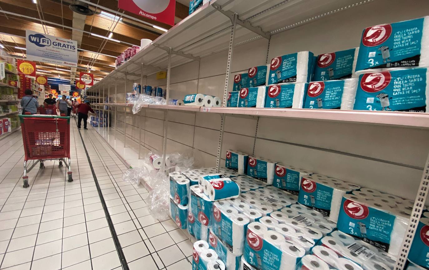 Los supermercados, días antes de la declaración del estado de alarma.