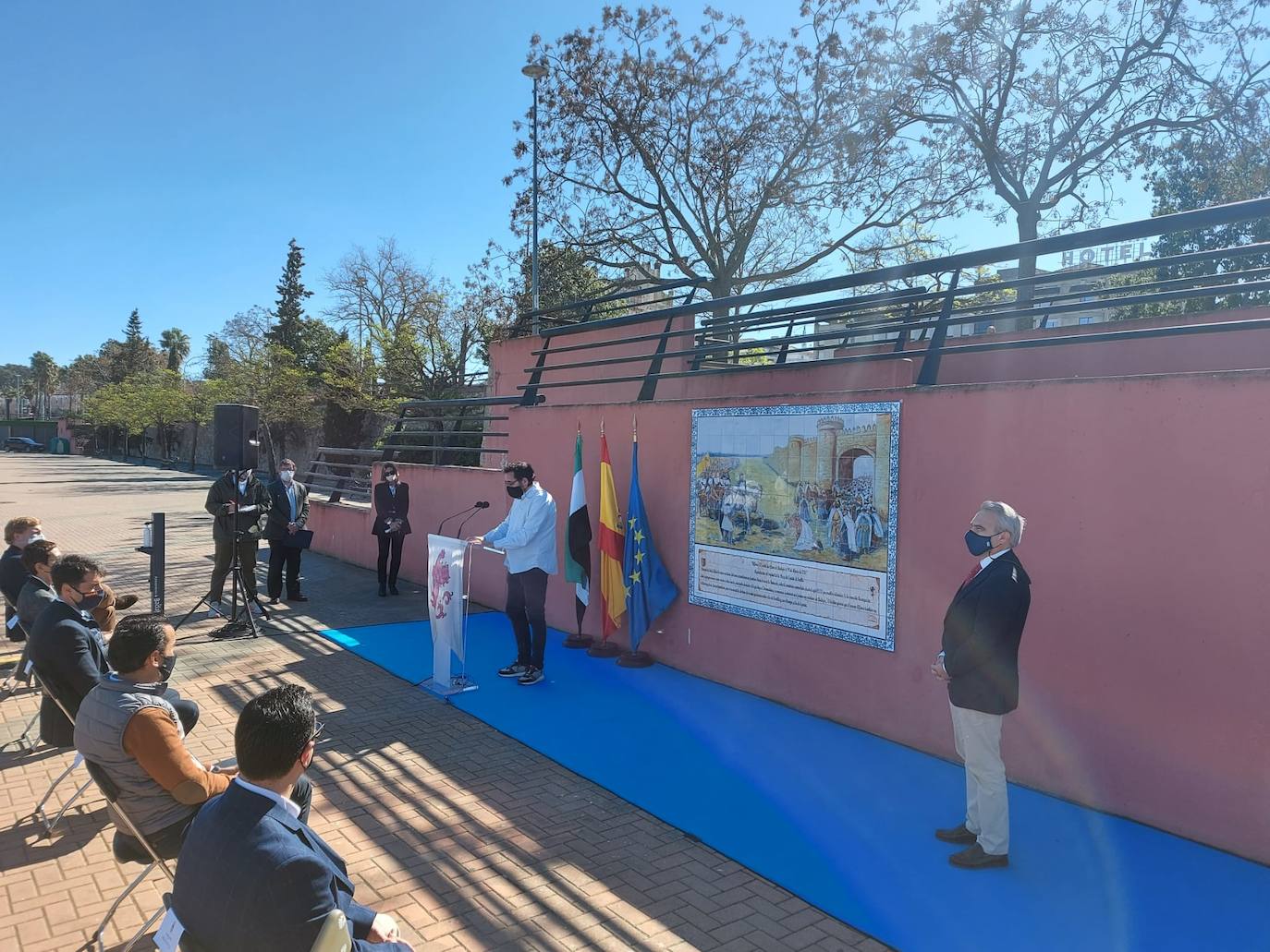 Fotos: Badajoz inaugura un mural en honor a Alfonso IX