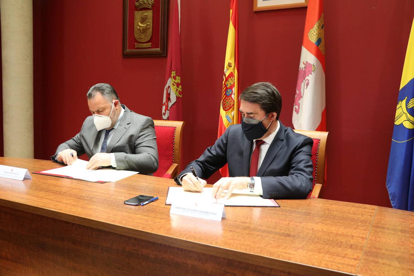 Suárez-Quiñones y Morán escenifican la firma del programa Rehabilitare