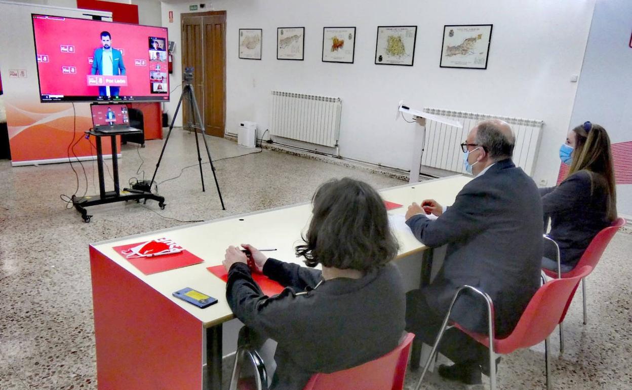 Luis Tudanca interviene de manera telemática en el Congreso socialista de Ávila. 